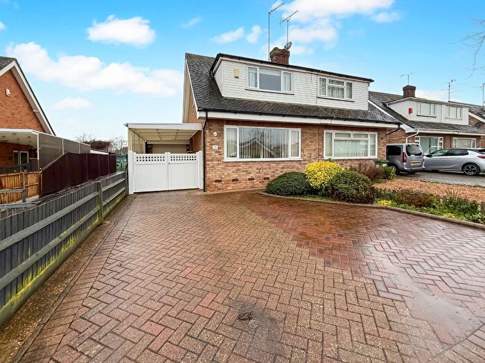 2 Bedroom Semi-Detached House For Sale In Watling Place, Houghton Regis, LU5