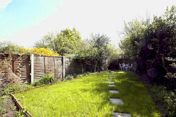 1 Bedroom Flat To Rent In Harold Road, London, N8