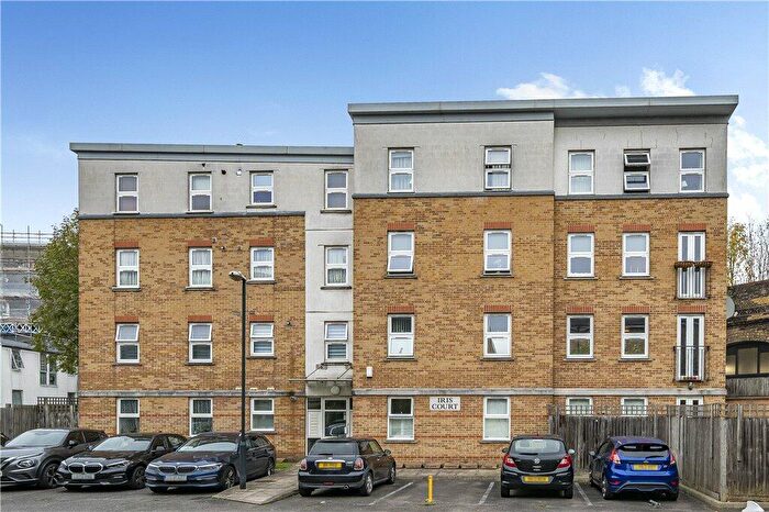 1 Bedroom Apartment For Sale In Brayards Road, Peckham, London, SE15