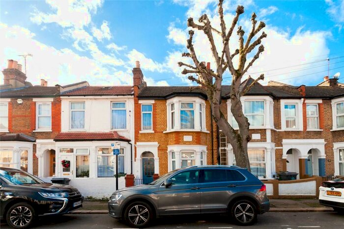 3 Bedroom House To Rent In Woodend Road, London, E17