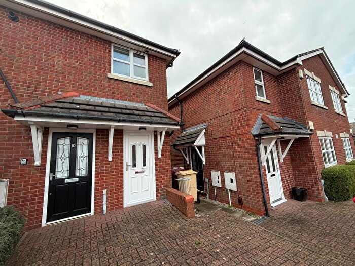 2 Bedroom Flat To Rent In Mulberry Court, Horwich, BL6