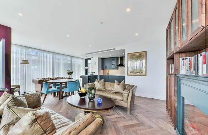 3 Bedroom Flat To Rent In Emery Way, London, E1W