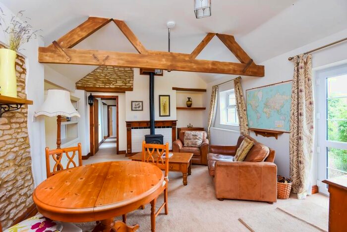 2 Bedroom Cottage To Rent In Woodstock, Oxfordshire, OX20