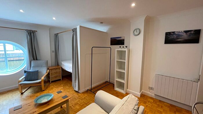 Studio To Rent In James Brindley Basin, Manchester, M1
