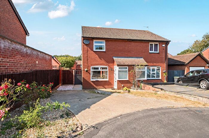 3 Bedroom Semi-Detached House For Sale In Sonnet Way, Waterlooville, Hampshire, PO7