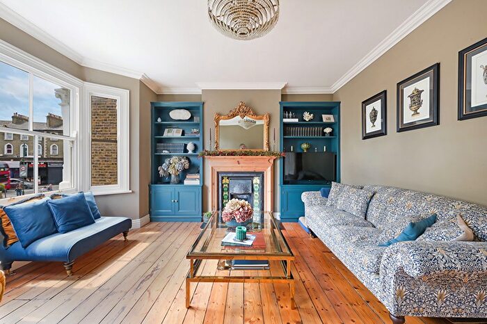 3 Bedroom Property To Rent In Latimer Road, SW19