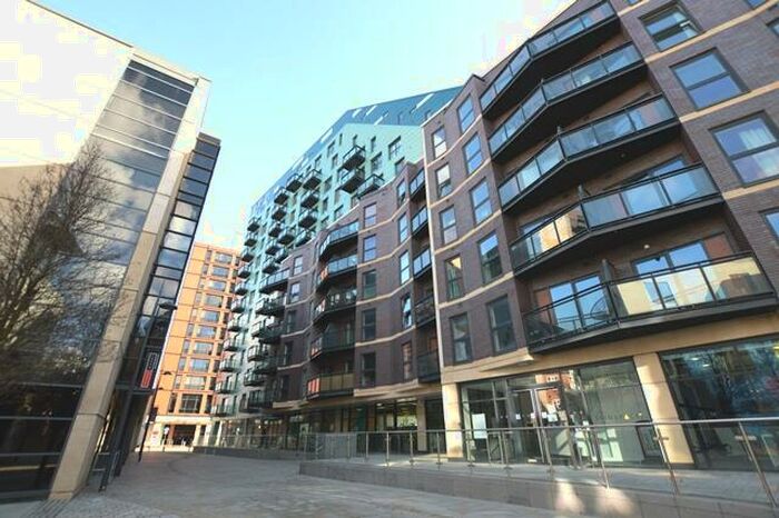 2 Bedroom Apartment To Rent In One Brewery Wharf, Waterloo Street, City Centre, LS10