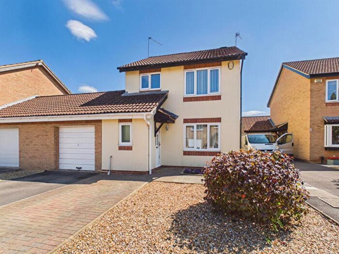 3 Bedroom House For Sale In Harris Court, Longwell Green, Bristol, BS30