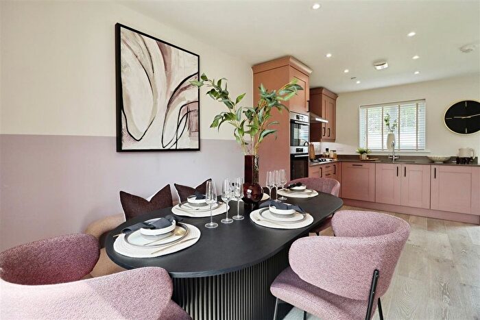 3 Bedroom Detached House For Sale In Kings Drive, Cardiff, CF3