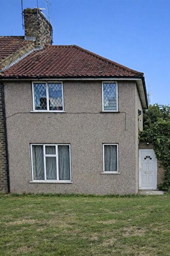 Studio To Rent In Maurice Street, London, W12