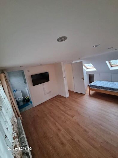 5 Bedroom Terraced House To Rent In Kingsley Road, Harrow, HA2