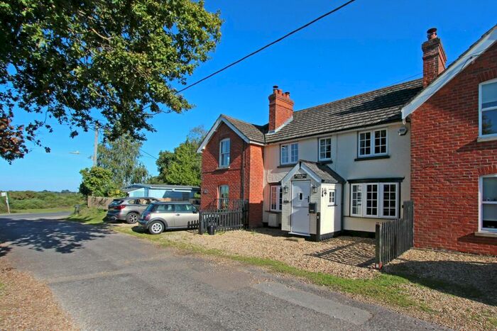 2 Bedroom Terraced House For Sale In Chapel Lane, Sway, Lymington, Hampshire, SO41