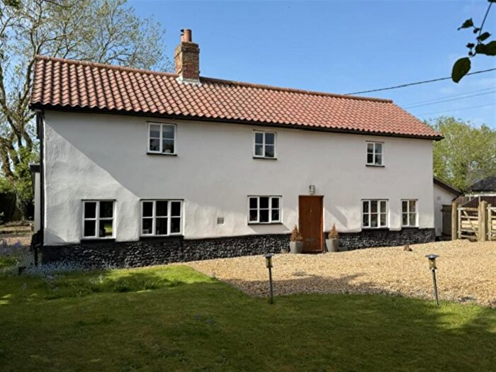 3 Bedroom Detached House For Sale In Dodds Lane, Attleborough, NR17