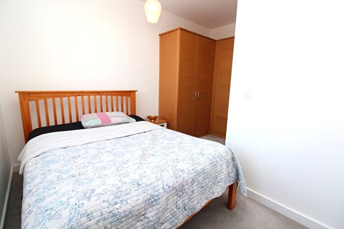 3 Bedroom Flat To Rent In Gubbins Lane, Harold Wood, RM3