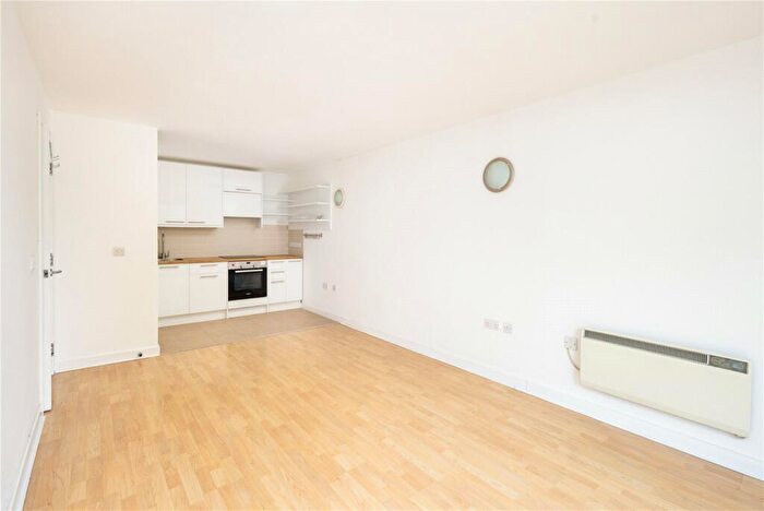 2 Bedroom Flat For Sale In Dakota Building, Deals Gateway, London, SE13