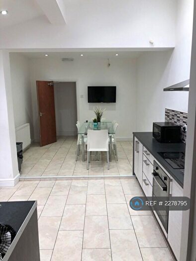 6 Bedroom Terraced House To Rent In Kenmare Road, Liverpool, L15