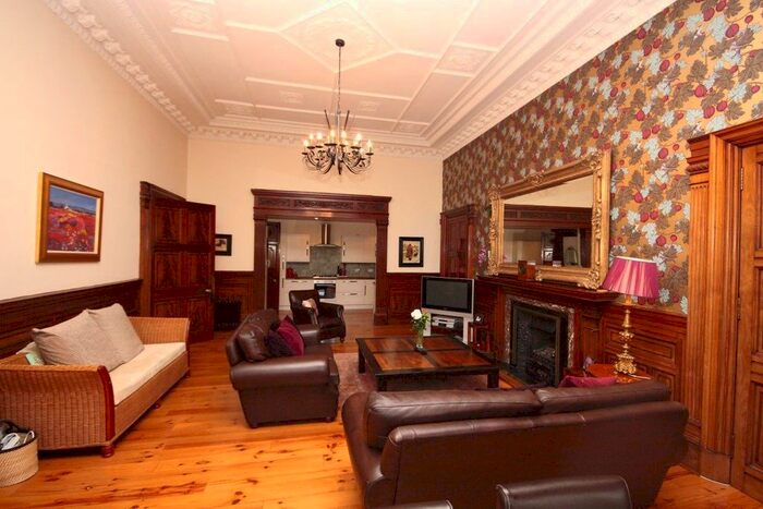 2 Bedroom Flat To Rent In Eglinton Crescent, Edinburgh, EH12