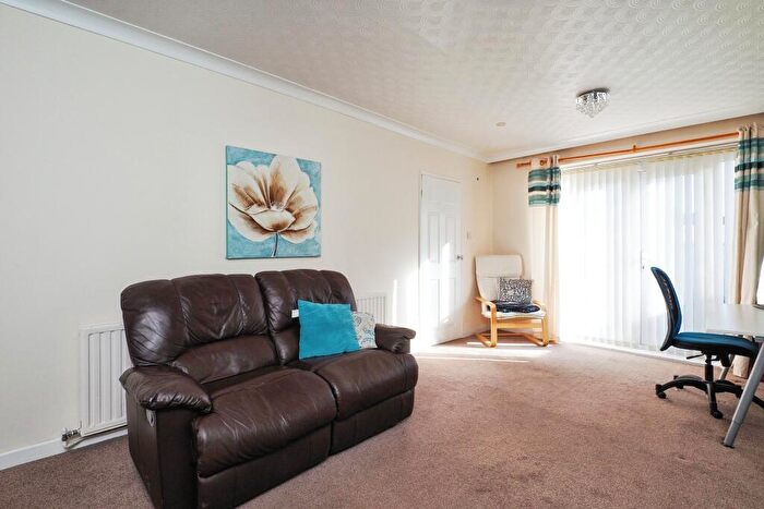 3 Bedroom End Of Terrace House For Sale In Bransdale Road, Clifton, Nottingham, NG11