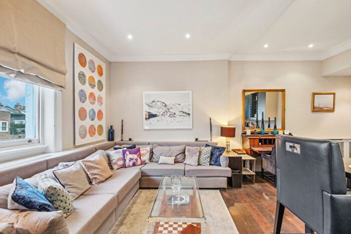 1 Bedroom Flat For Sale In Old Brompton Road, Earls Court, SW5