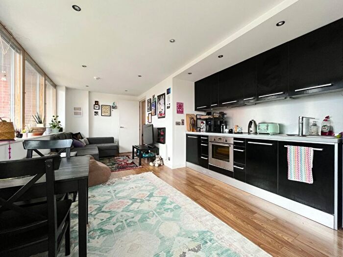 2 Bedroom Flat To Rent In Whitehall Quarter, Wellington Street, Leeds, LS1