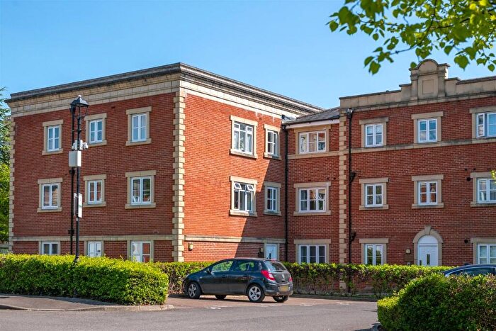 1 Bedroom Flat For Sale In Talfourd Way, Redhill, Surrey, RH1