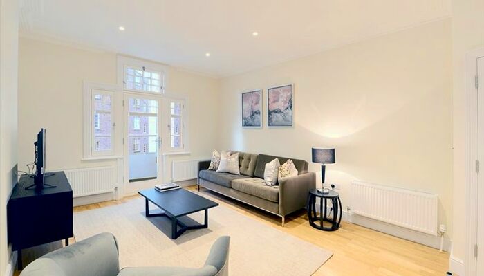 3 Bedroom Flat To Rent In Hamlet Gardens, London, W6