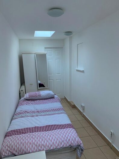 Studio To Rent In Haselbury Road, Edmonton, N9