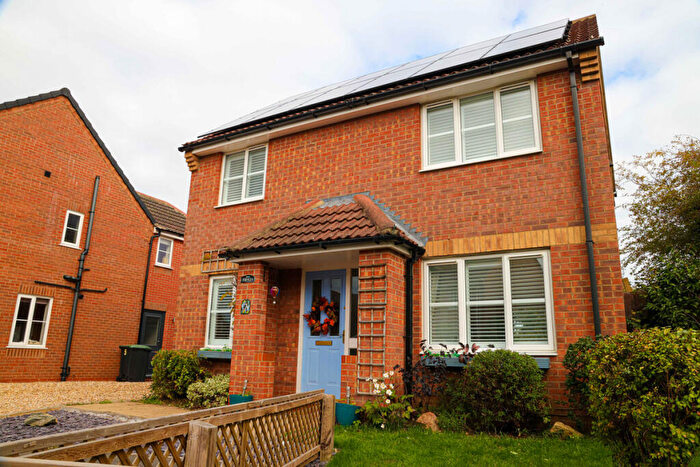 3 Bedroom Detached House For Sale In Eastview Close, Sleaford, NG34