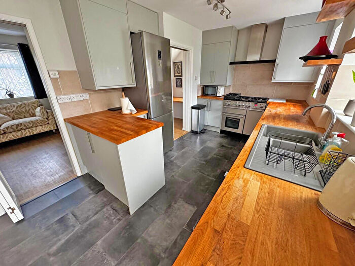 2 Bedroom End Of Terrace House For Sale In Williams Road, Shoreham-by-Sea, BN43