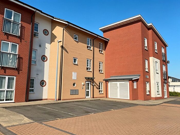 2 Bedroom Flat For Sale In Kingfisher House, Kingfisher Way, Tipton, DY4