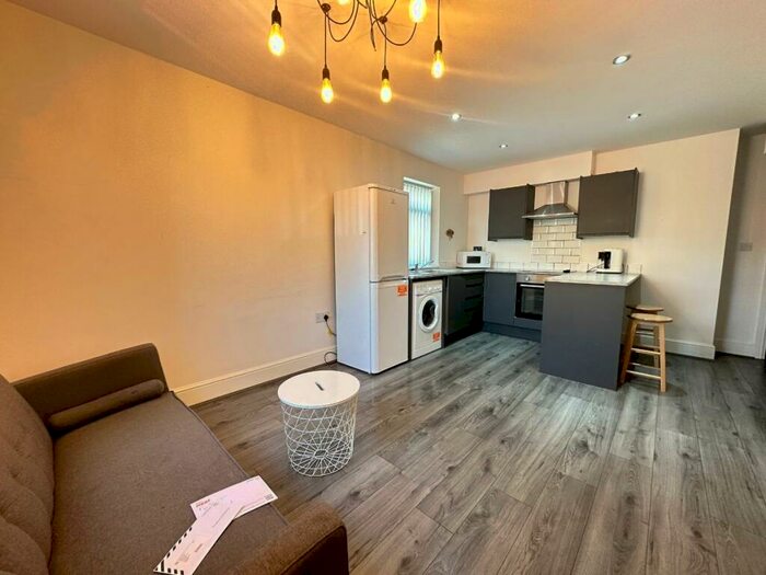 2 Bedroom Flat To Rent In Flat, Boaler Street, Liverpool, L6