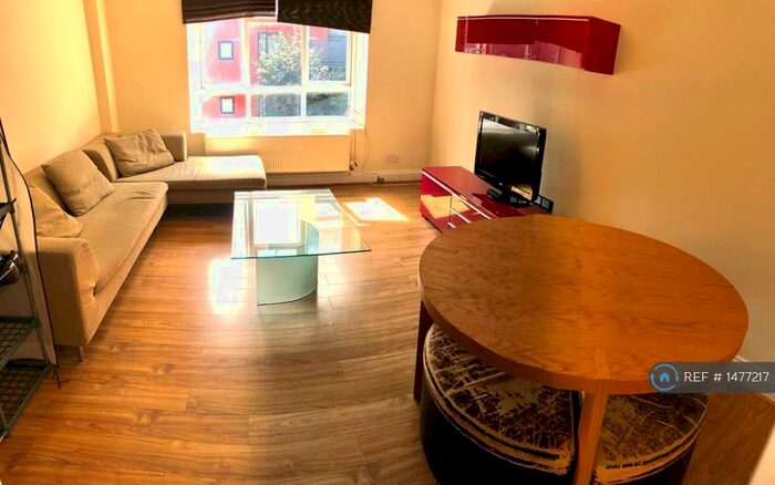 3 Bedroom Flat To Rent In Alford Court, London, N1