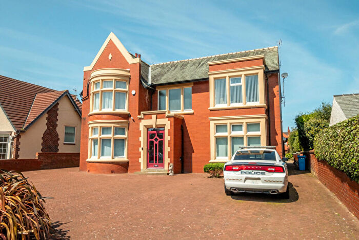 4 Bedroom Detached House For Sale In Fairhaven Road, Lytham St. Annes, FY8