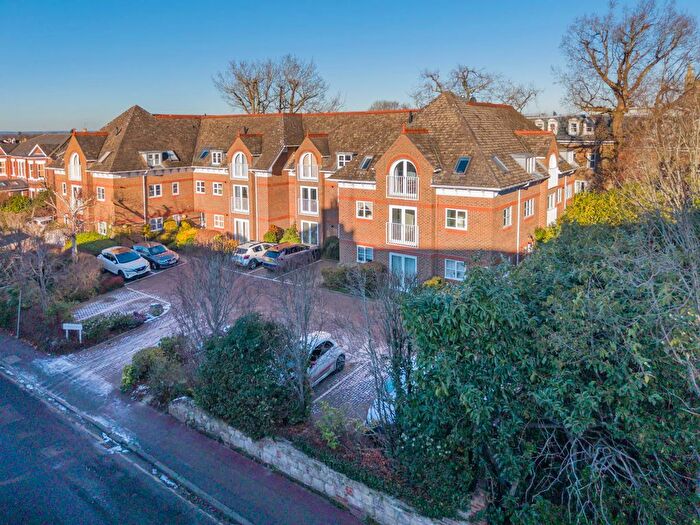 2 Bedroom Flat For Sale In Culverden Park Road, Tunbridge Wells, TN4