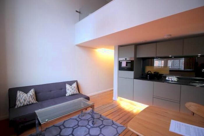 1 Bedroom Flat To Rent In Flat, Mcdonald Road, Edinburgh, EH7