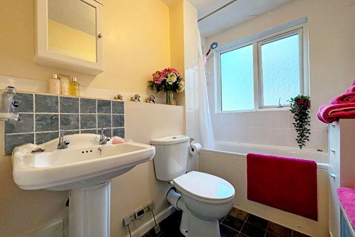 2 Bedroom Apartment To Rent In Brownhill Road, Chandlers Ford, Eastleigh, Hampshire, SO53