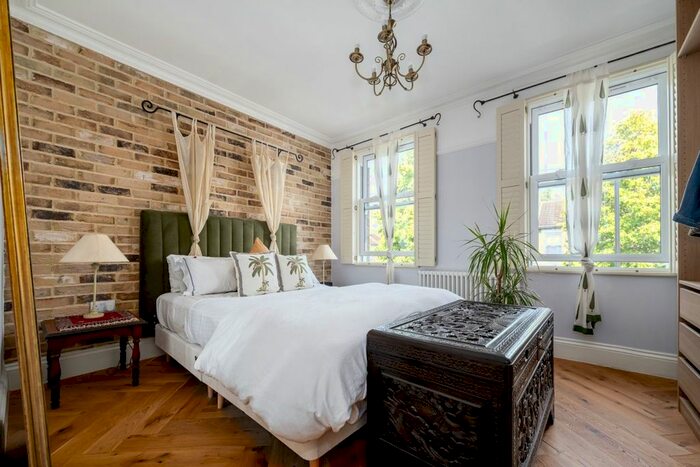 3 Bedroom Flat To Rent In Thorpe Road, London, E7