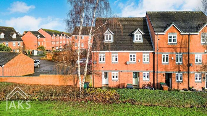 3 Bedroom End Of Terrace House For Sale In Avon Way, Hilton, DE65