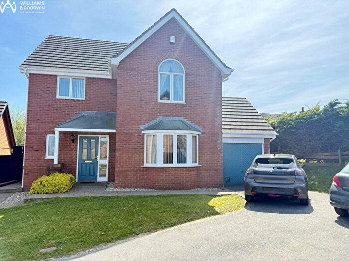 4 Bedroom Detached House For Sale In Bro Caerwyn, Llangefni, Anglesey, LL77