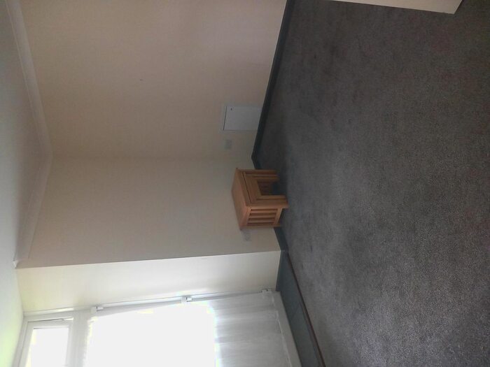 2 Bedroom Flat To Rent In B Inchaffray Street, Perth, PH1