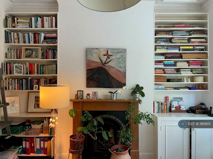 2 Bedroom Flat To Rent In Harvist Road, London, NW6