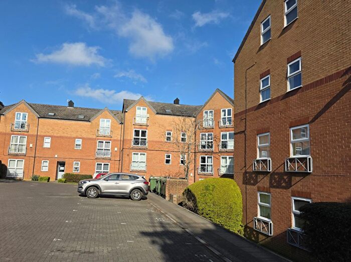 1 Bedroom Flat To Rent In Newland Road, Banbury, OX16