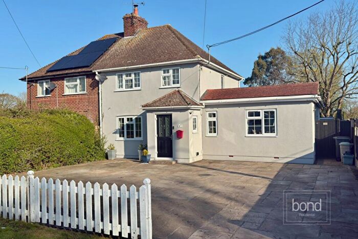 4 Bedroom Semi-Detached House For Sale In Lodge Road, Bicknacre, Chelmsford, CM3