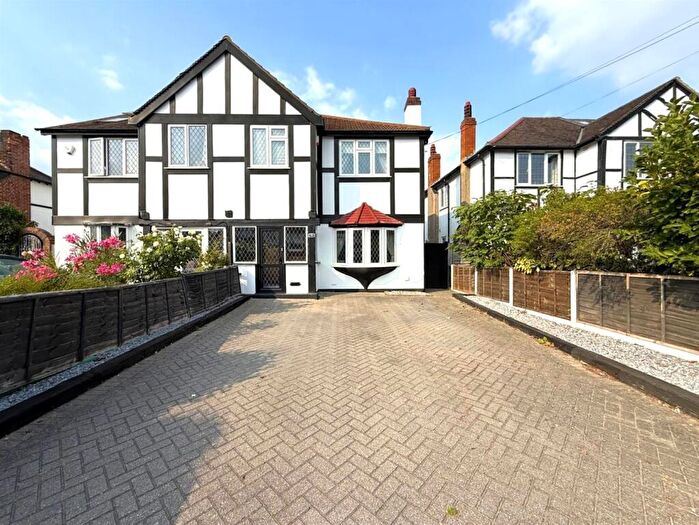 4 Bedroom Semi Detached House For Sale In Blendon Road, Bexley, DA5