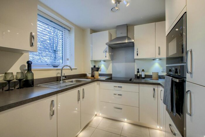 1 Bedroom Flat To Rent In Hampton Lane, Solihull, B91