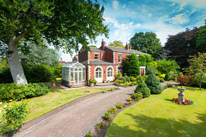 4 Bedroom Semi-Detached House For Sale In Abbotsway, Penwortham, PR1