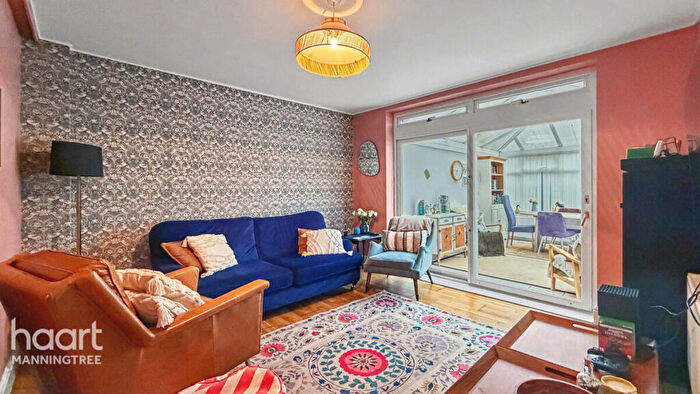 3 Bedroom Apartment For Sale In Broom Knoll, East End, East Bergholt, Colchester, Essex, CO7