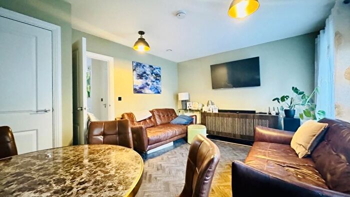 3 Bedroom Detached House To Rent In Central Road, Dartford, DA1