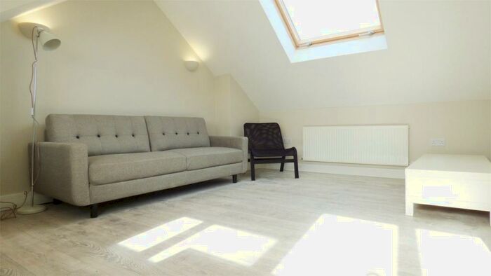 2 Bedroom Flat To Rent In Windsor Road, Thornton Heath, CR7