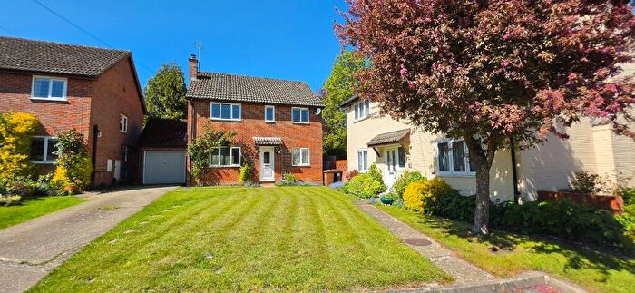 4 Bedroom Detached House For Sale In Hillside, Abbotts Ann, Hampshire, SP11